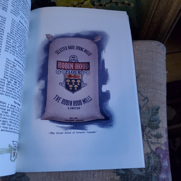 Soft Cover Advertising Robin Hood Cook Book 2003 Canada - Picture 5 of 6